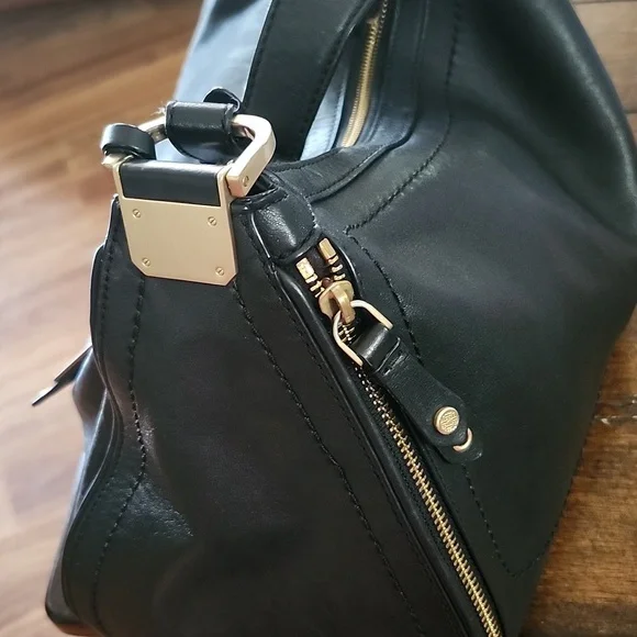 Calvin Klein Black Leather Women's Bag - Picture 2 of 7